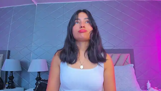 ViolettRouse online show from 02/02/26, 04:49