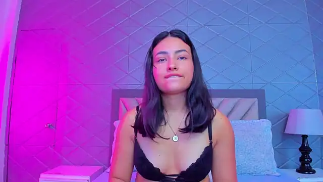 ViolettRouse online show from 02/09/26, 04:11