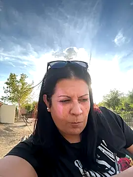 Milfs1982 online show from 10/22/25, 04:07