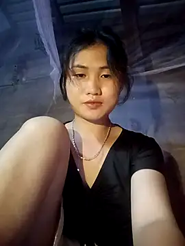 huhu-lele online show from 10/24/25, 12:12
