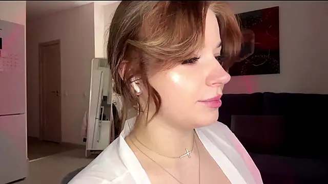 Snapshot of Babymoney_2007 chatting on 12/15/25, 08:13 Babymoney 2007 online show from 12/15/25, 08:13