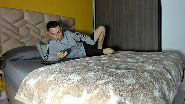 Snapshot of Gregory_mancini chatting on 10/25/25, 03:36 Gregory mancini online show from 10/25/25, 03:36