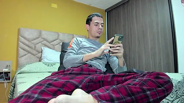 Snapshot of Gregory_mancini chatting on 04/20/26, 01:52 Gregory mancini online show from 04/20/26, 01:52