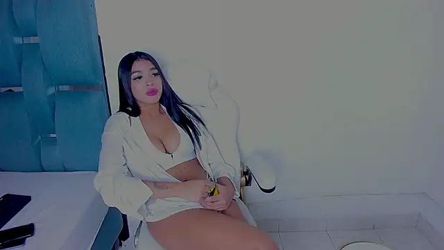 tifanymonroe online show from 12/05/25, 03:48