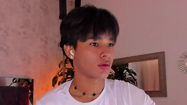 david lux online show from 10/24/25, 01:18