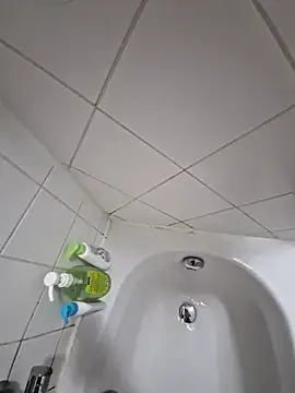 16enes16 online show from 12/02/25, 08:26