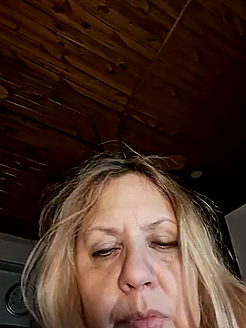 Snapshot of JennyInVegas chatting on 06/24/26, 03:05 JennyInVegas online show from 06/24/26, 03:05