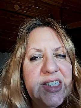 Snapshot of JennyInVegas chatting on 07/04/26, 02:51 JennyInVegas online show from 07/04/26, 02:51
