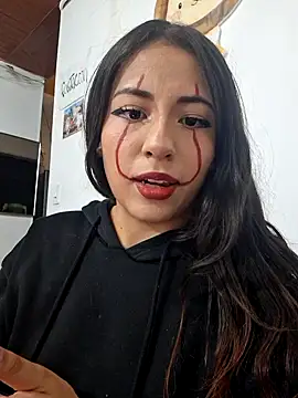 chloebrownn03 online show from 10/28/25, 03:43