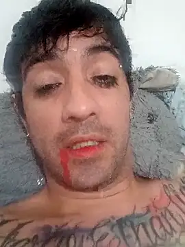 Snapshot of LaBestiasex chatting on 10/31/25, 06:47 LaBestiasex online show from 10/31/25, 06:47