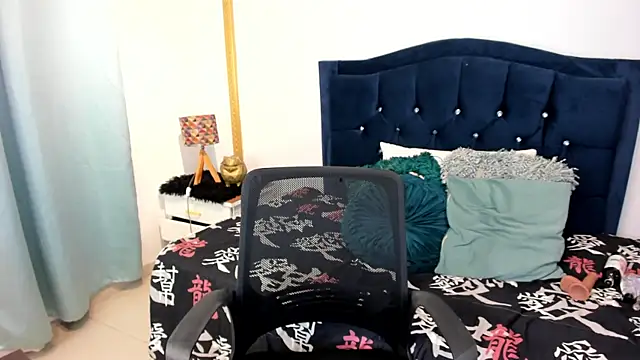 Snapshot of Inaya_Khalifa chatting on 04/17/26, 12:13 Inaya Khalifa online show from 04/17/26, 12:13