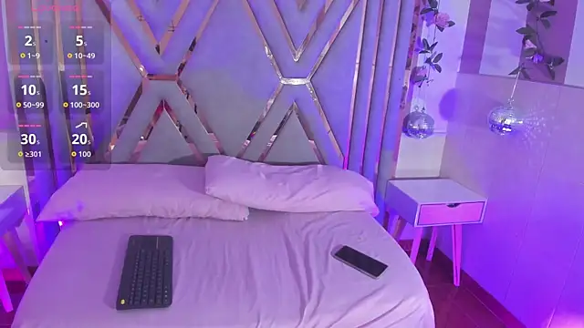 helenn diaz online show from 10/27/25, 01:37