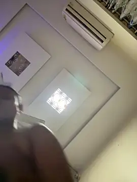 heenashai online show from 10/30/25, 09:04