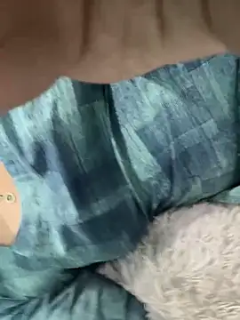 Snapshot of heenashai chatting on 11/11/25, 11:43 heenashai online show from 11/11/25, 11:43