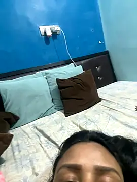 Snapshot of heenashai chatting on 11/24/25, 07:13 heenashai online show from 11/24/25, 07:13