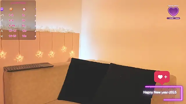 Snapshot of lulu_wonder chatting on 12/22/25, 10:07 lulu wonder online show from 12/22/25, 10:07