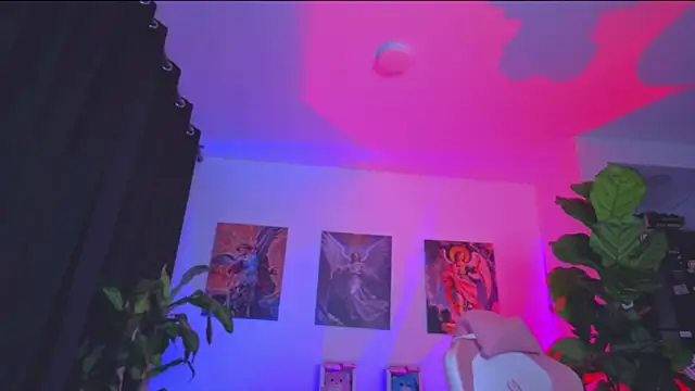 SophiaBerryy online show from 04/11/26, 07:45