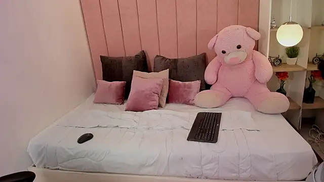 dulce morbida online show from 11/19/25, 10:10