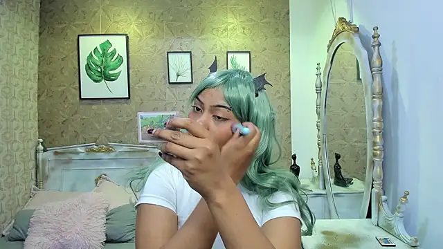 Snapshot of Sofia_clk chatting on 11/13/25, 04:22 Sofia clk online show from 11/13/25, 04:22