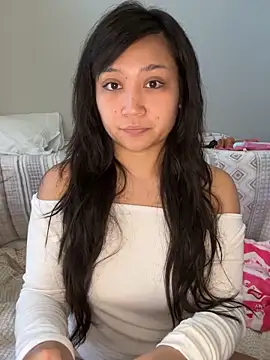 babygirlesme online show from 05/19/26, 11:00