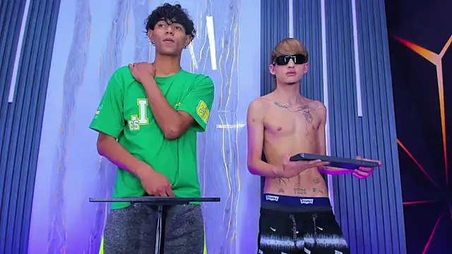 Hot guys sex3 online show from 10/18/25, 08:09