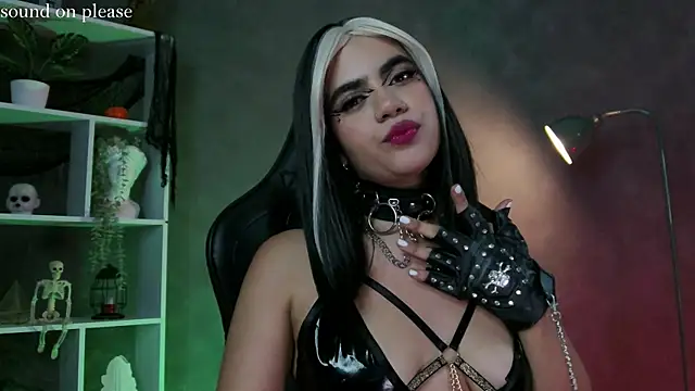 sweett nikky online show from 10/25/25, 08:14