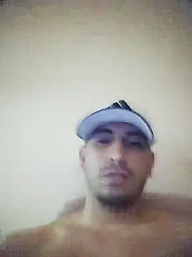 Snapshot of villamarinalvarez25 chatting on 10/20/25, 04:24 villamarinalvarez25 online show from 10/20/25, 04:24