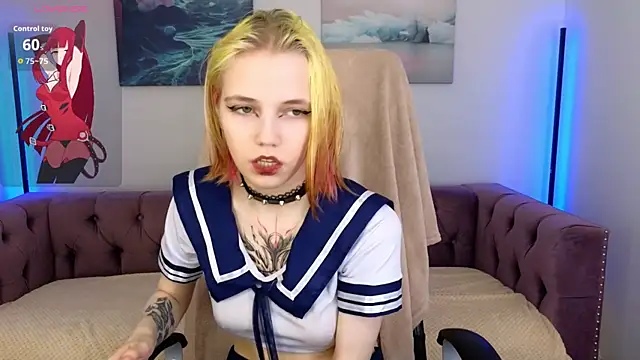 Snapshot of MitaSide chatting on 11/28/25, 08:44 MitaSide online show from 11/28/25, 08:44