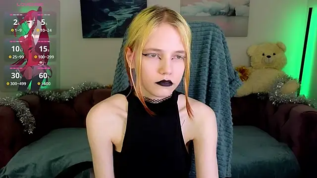 Snapshot of MitaSide chatting on 12/18/25, 08:48 MitaSide online show from 12/18/25, 08:48