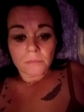 ravenlove1986 online show from 10/19/25, 07:36