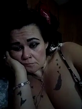 ravenlove1986 online show from 10/22/25, 11:10