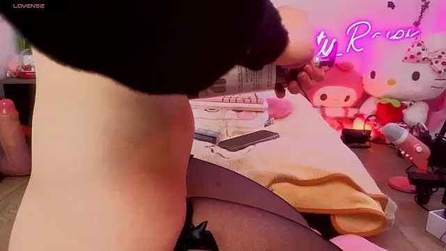 Snapshot of kittyrosess chatting on 03/20/26, 01:43 kittyrosess online show from 03/20/26, 01:43