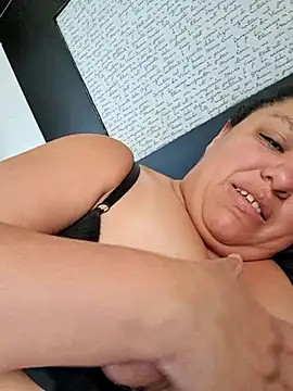 Alondrabb80 online show from 12/02/25, 09:43