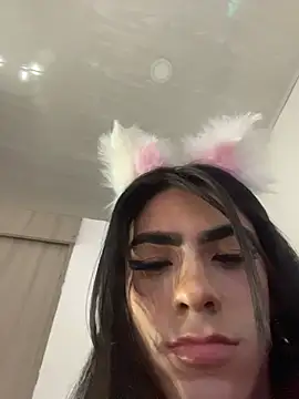 Snapshot of Agattha22 chatting on 11/29/25, 03:42 Agattha22 online show from 11/29/25, 03:42