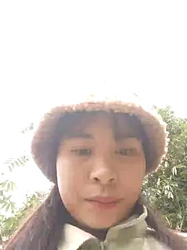 Snapshot of Squirrel-Pear chatting on 11/03/25, 10:16 Squirrel-Pear online show from 11/03/25, 10:16