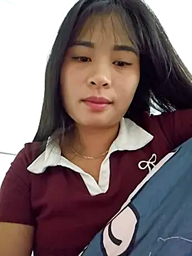 Snapshot of Squirrel-Pear chatting on 11/11/25, 09:04 Squirrel-Pear online show from 11/11/25, 09:04