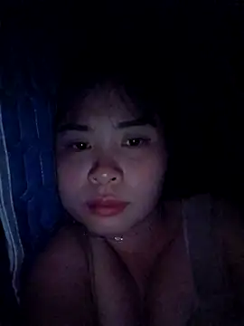 Snapshot of Squirrel-Pear chatting on 11/15/25, 11:43 Squirrel-Pear online show from 11/15/25, 11:43