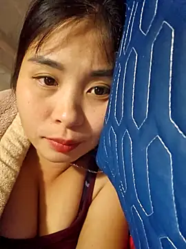 Snapshot of Squirrel-Pear chatting on 11/25/25, 01:55 Squirrel-Pear online show from 11/25/25, 01:55