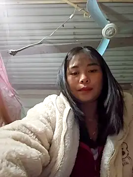 Snapshot of Squirrel-Pear chatting on 11/28/25, 01:03 Squirrel-Pear online show from 11/28/25, 01:03