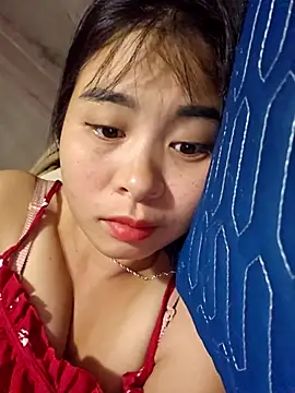 Snapshot of Squirrel-Pear chatting on 12/02/25, 10:05 Squirrel-Pear online show from 12/02/25, 10:05