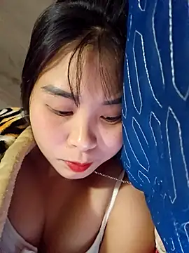 Snapshot of Squirrel-Pear chatting on 12/05/25, 12:58 Squirrel-Pear online show from 12/05/25, 12:58