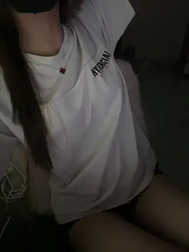 Snapshot of Bong-g chatting on 04/02/26, 03:42 Bong-g online show from 04/02/26, 03:42