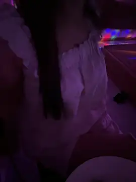 Snapshot of Bong-g chatting on 04/08/26, 04:07 Bong-g online show from 04/08/26, 04:07