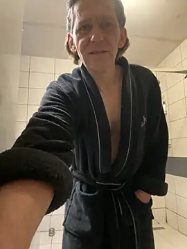 Snapshot of kon77777 chatting on 11/07/25, 03:17 kon77777 online show from 11/07/25, 03:17