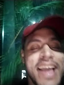 Snapshot of Casal_em_chamas chatting on 11/17/25, 04:07 Casal em chamas online show from 11/17/25, 04:07