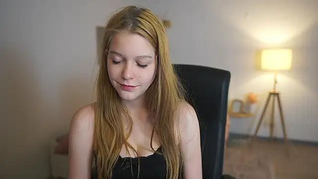 lisa mccoy  online show from 02/16/26, 06:59