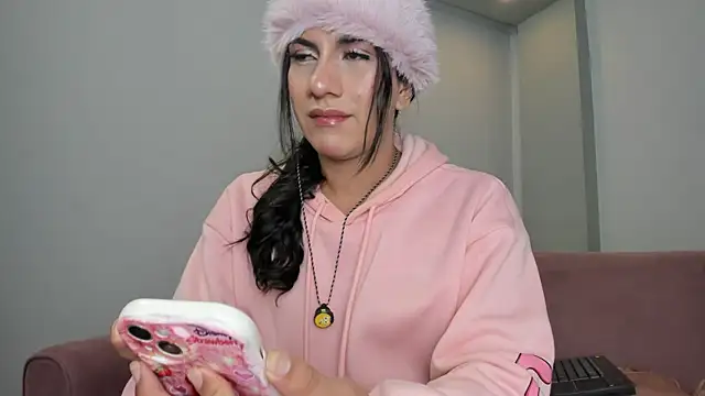 Snapshot of stefy_bratz chatting on 03/26/26, 01:44 stefy bratz online show from 03/26/26, 01:44