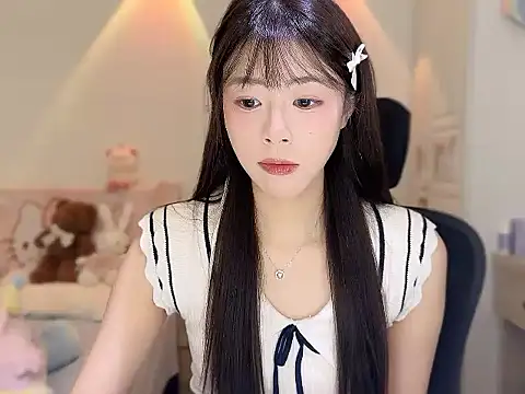 Onecutelittle online show from 10/25/25, 04:53