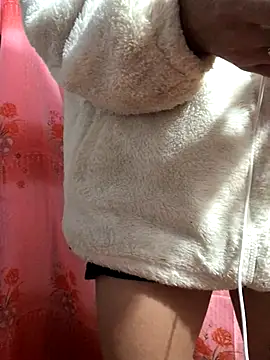 Kylie beem online show from 12/15/25, 01:54