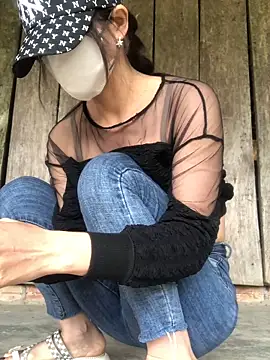 Snapshot of Kylie_beem chatting on 03/04/26, 02:17 Kylie beem online show from 03/04/26, 02:17